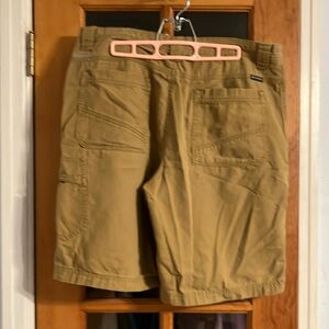 Men’s cargo shorts